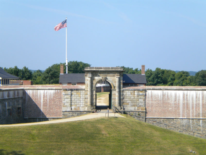 Entrance at Fort Washington. Photo from the National Park Service.