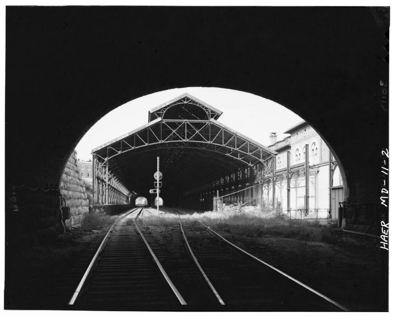 Howard Street Tunnel in Baltimore. Photo from Library of Congress.