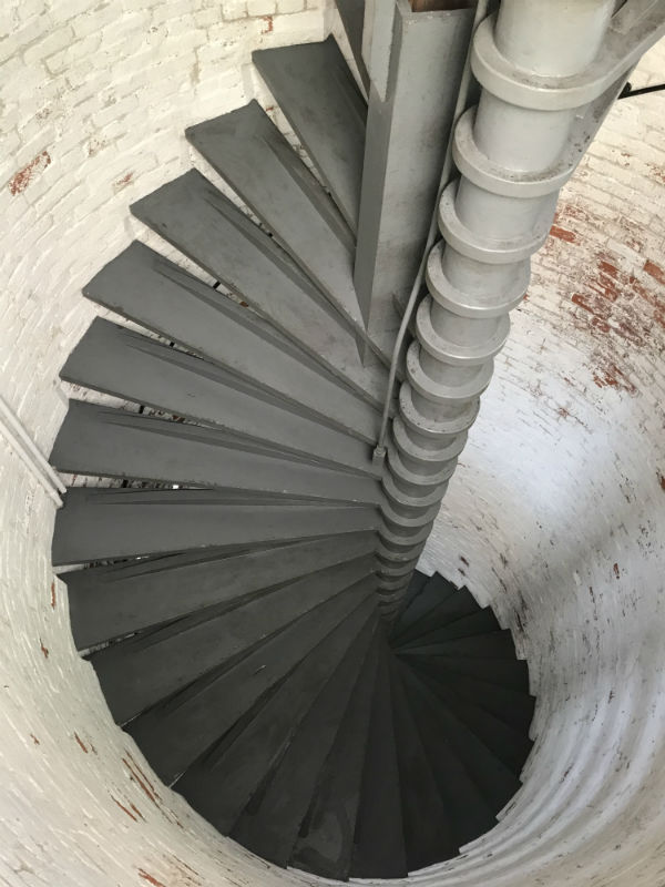 lighthouse-stairs-600