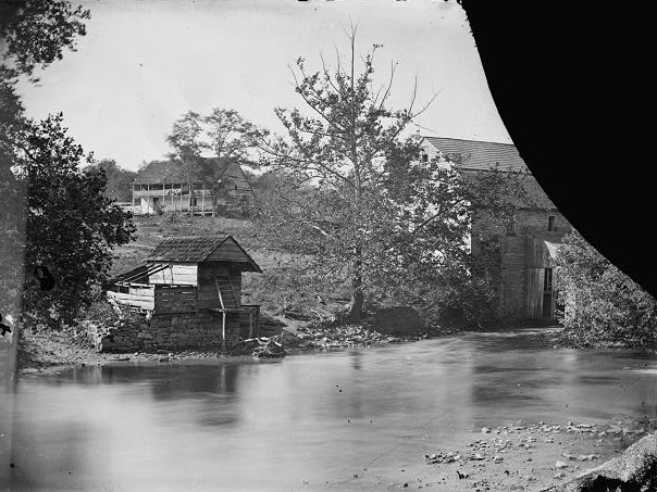 Historic image of Newcomer House, no date. Photo from Library of Congress.